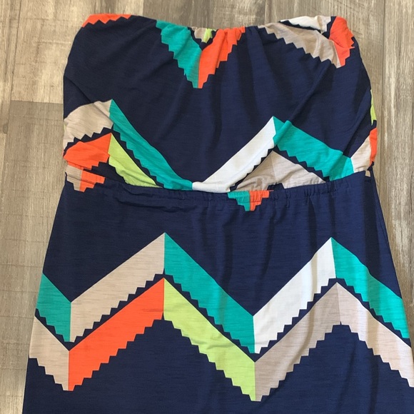 Trixxi Chevron Patterned Sleeve-less Maxi-Dress Sz S Beautiful Colorful Pattern - Picture 4 of 9